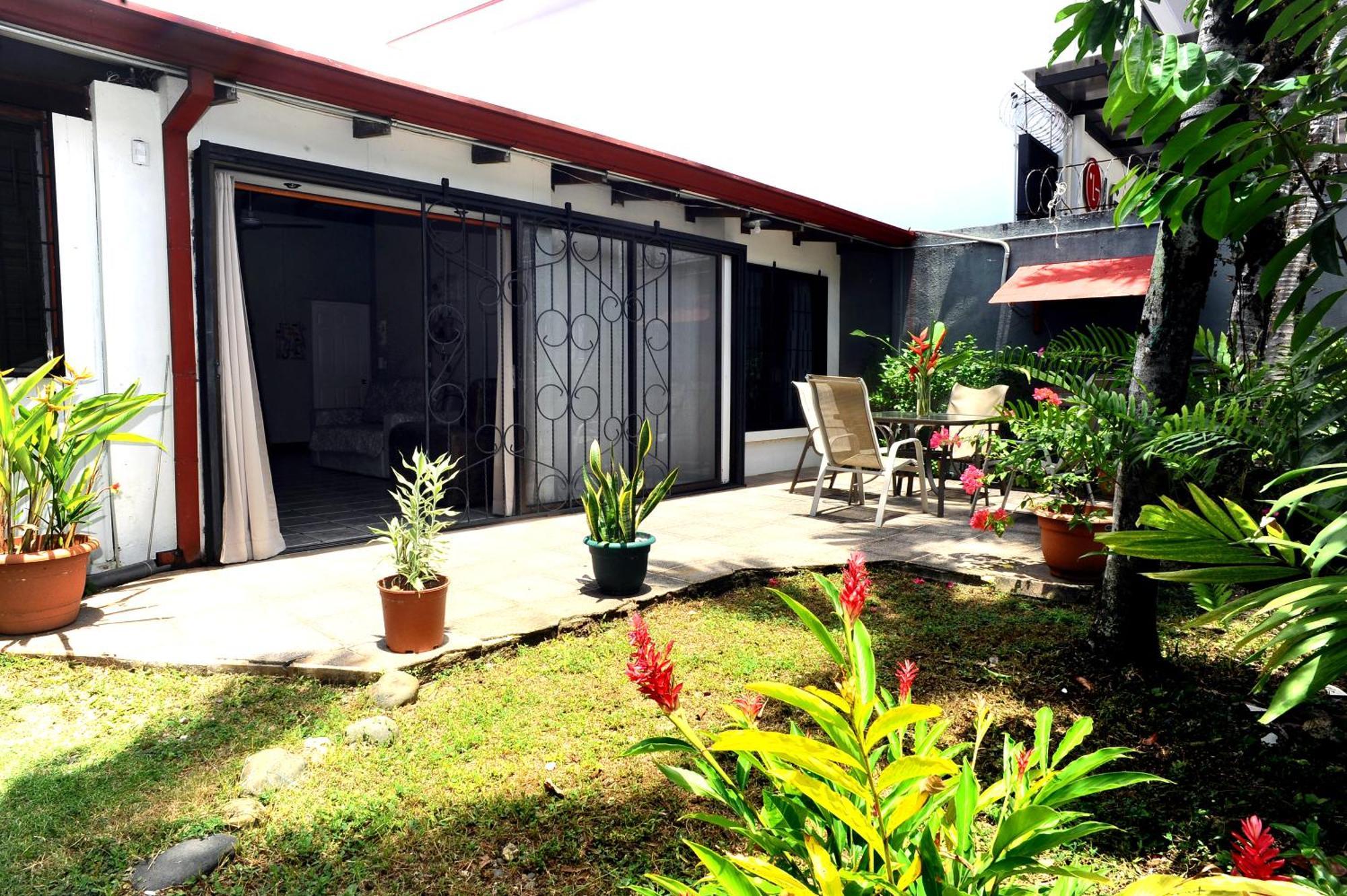 Albergue Wide Mouth Frog Quepos Manuel Antonio Exterior foto